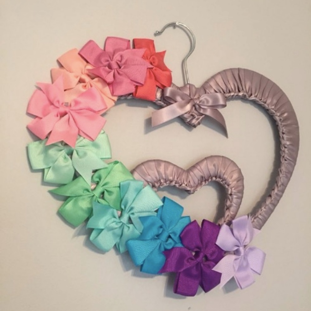 10 Beautiful Hand-Made Bows & Display Organizer